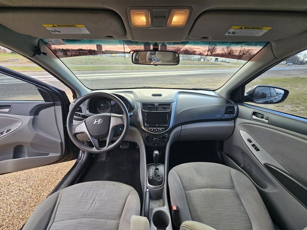 2017 Hyundai Accent Image 5