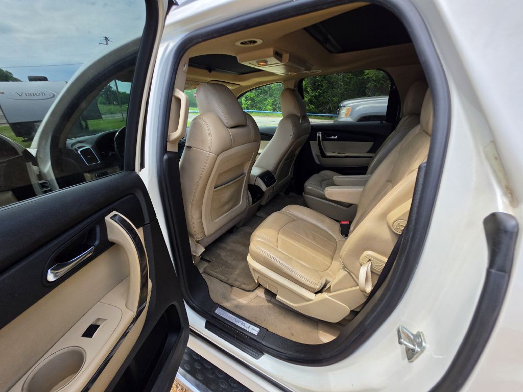 2012 GMC Acadia Image 7