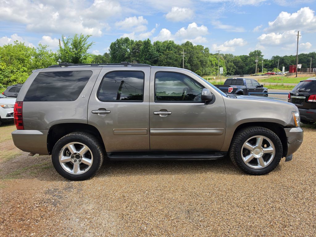 2011 Chevrolet Tahoe Image 4