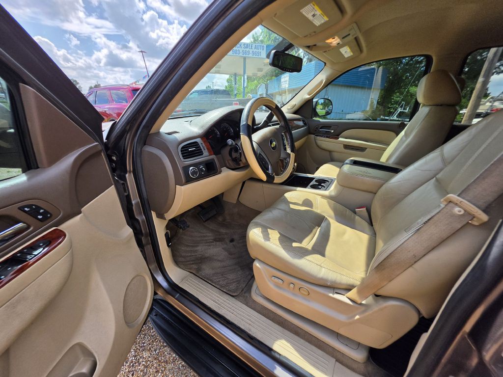 2011 Chevrolet Tahoe Image 5