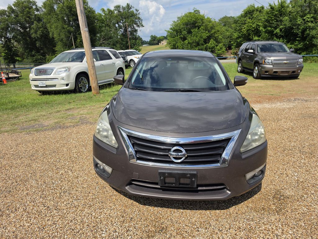 2015 Nissan Altima Image 1