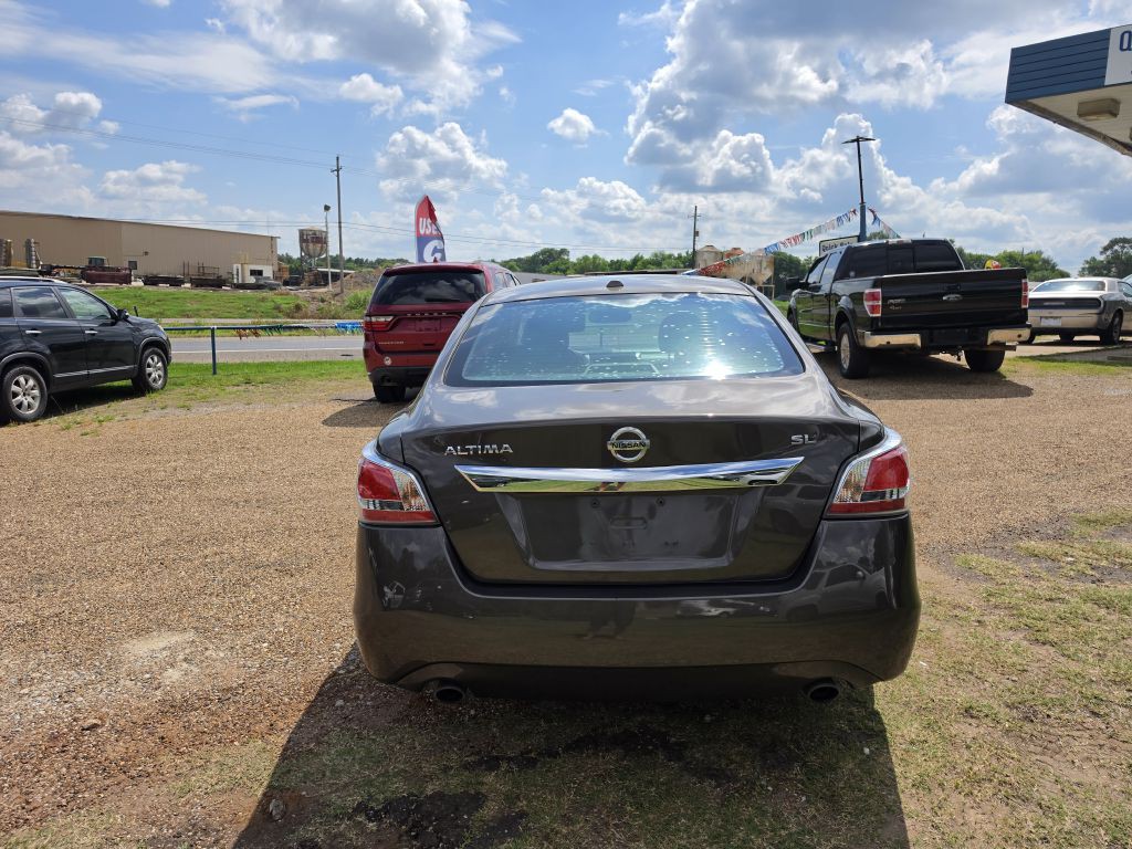 2015 Nissan Altima Image 3