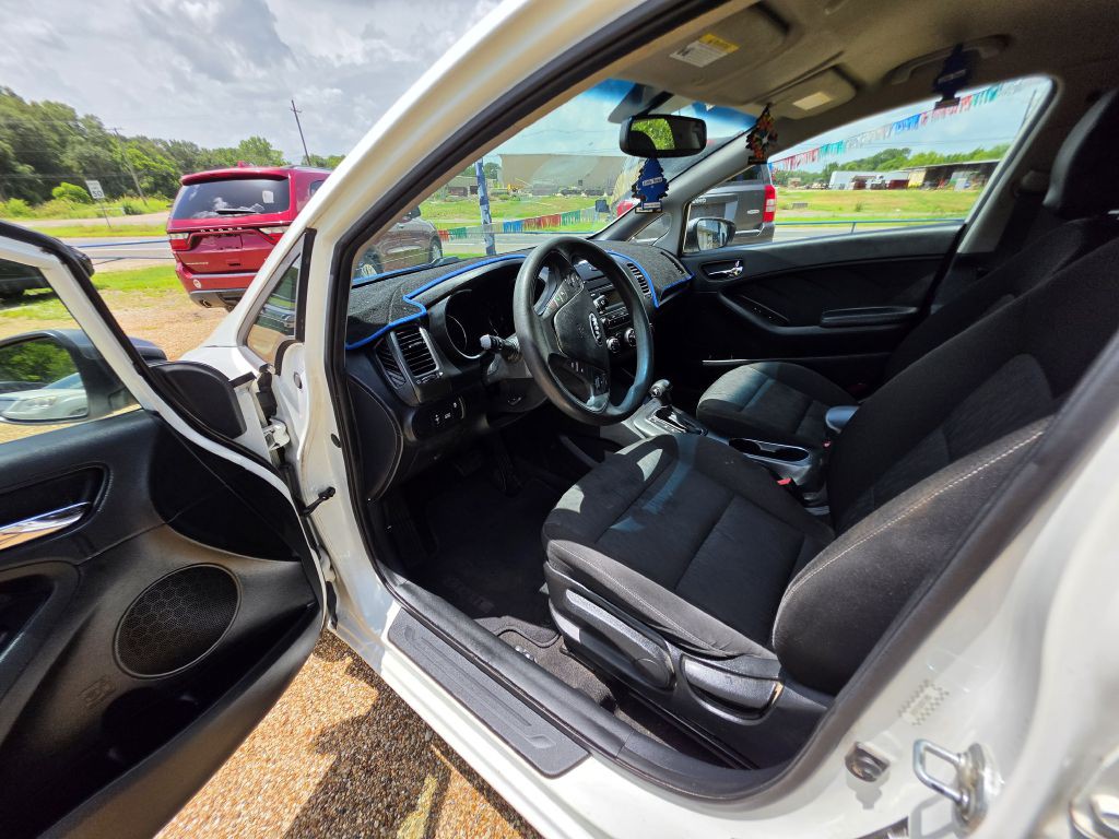 2016 Kia Forte Image 6
