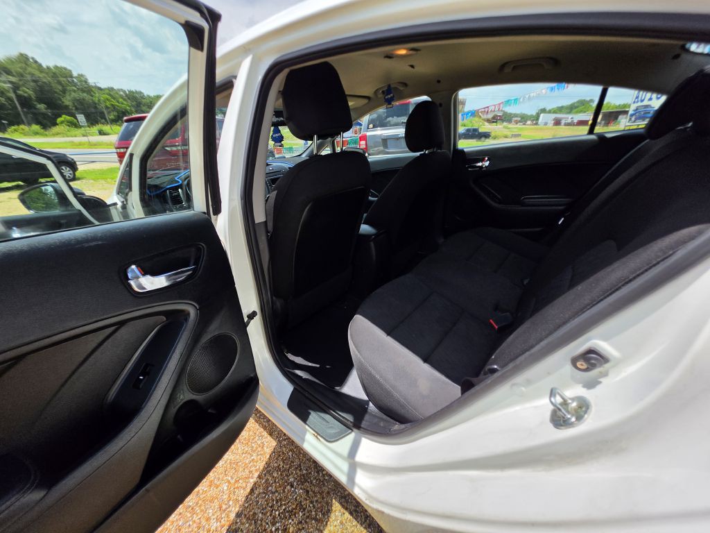2016 Kia Forte Image 7