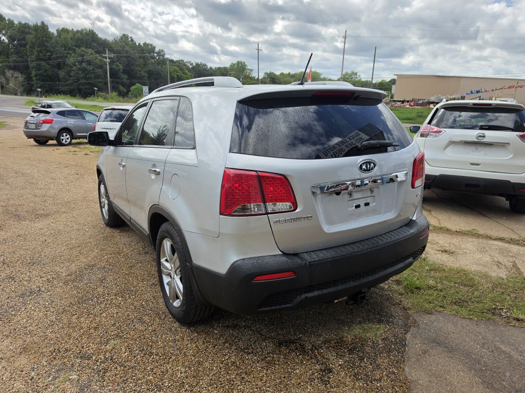 2013 Kia Sorento Image 2