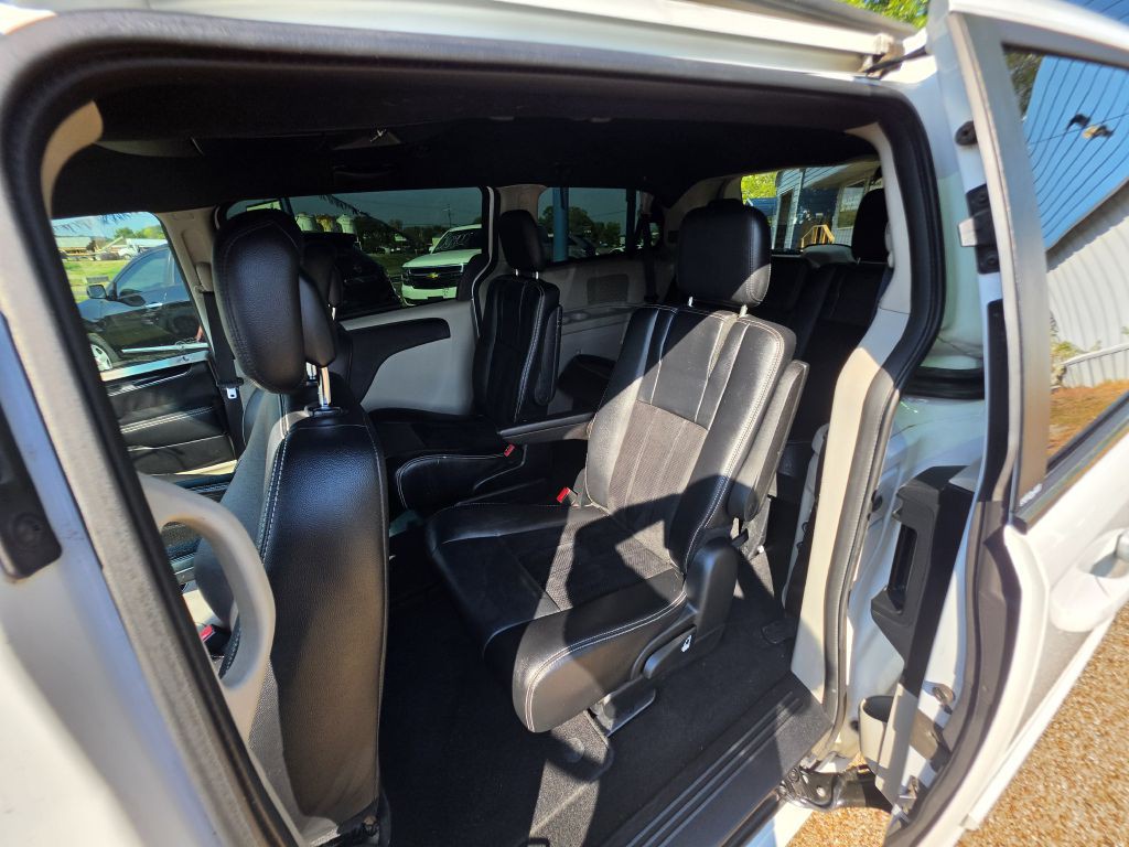 2014 Dodge Grand Caravan Image 6