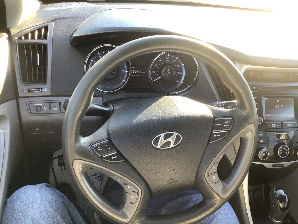2014 Hyundai Sonata Image 17