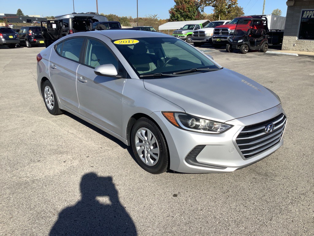 2017 Hyundai Elantra Image 4