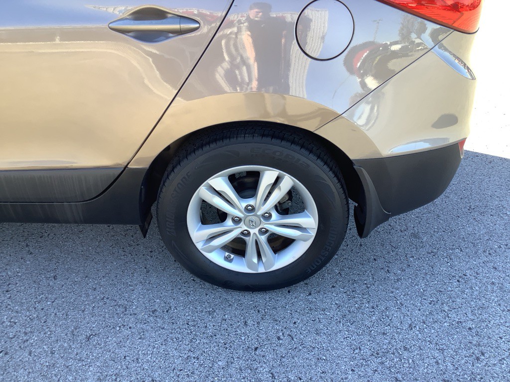 2012 Hyundai Tucson Image 11