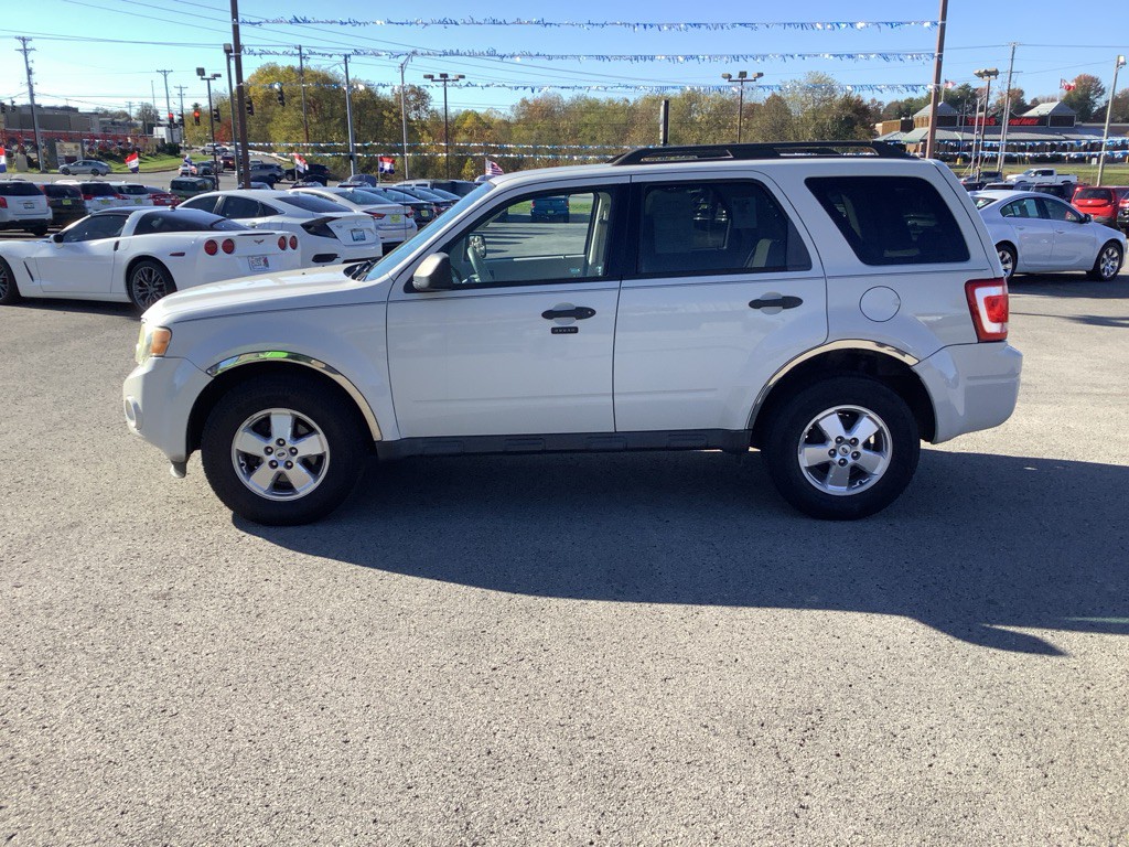 2011 Ford Escape Image 1