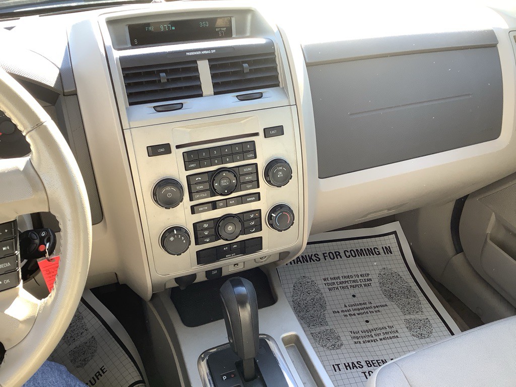 2011 Ford Escape Image 16