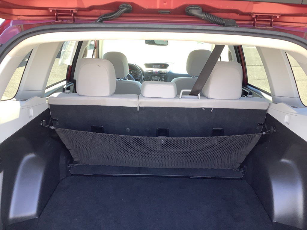 2015 Subaru Forester Image 9