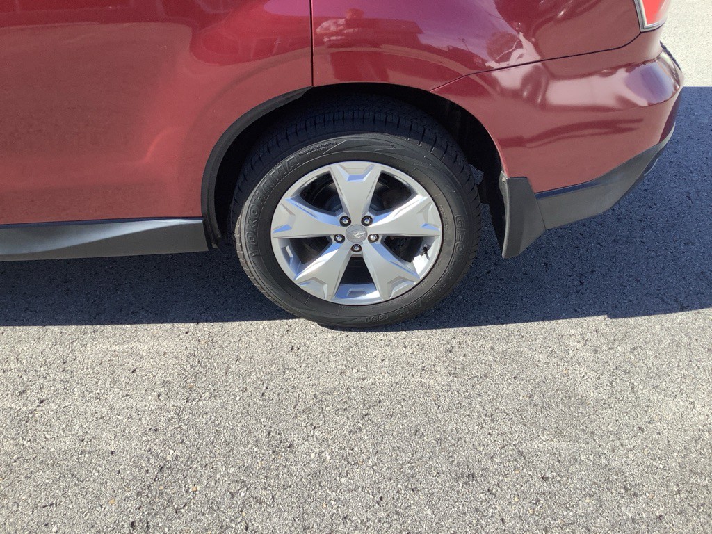 2015 Subaru Forester Image 11