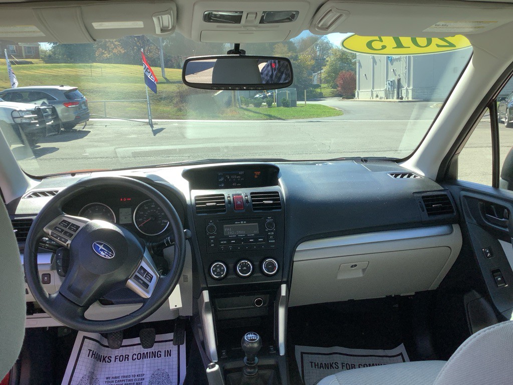 2015 Subaru Forester Image 14