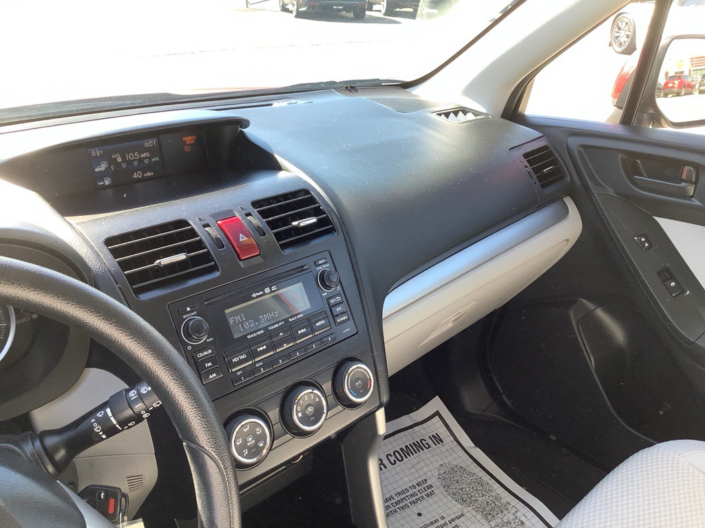 2015 Subaru Forester Image 15