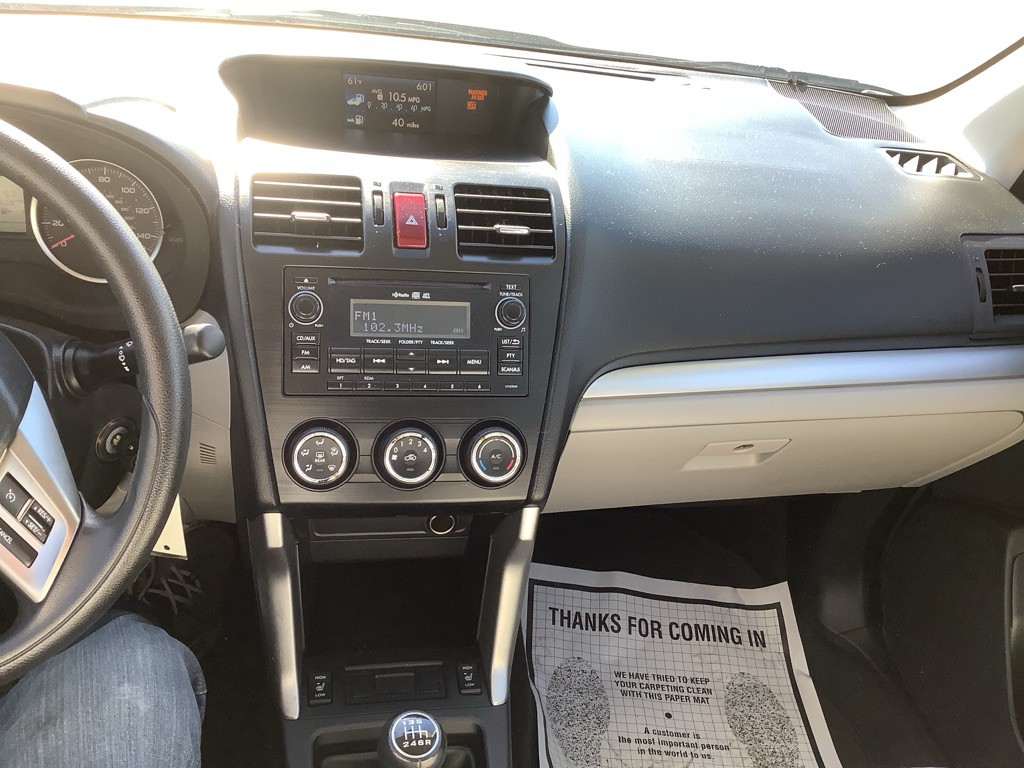 2015 Subaru Forester Image 16