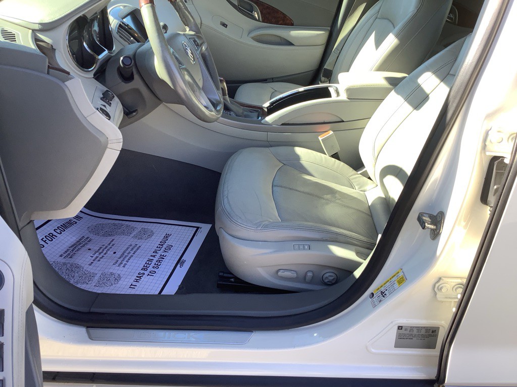 2013 Buick Lacrosse Image 13
