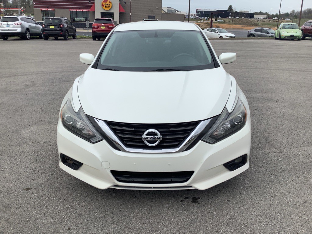 2017 Nissan Altima Image 5