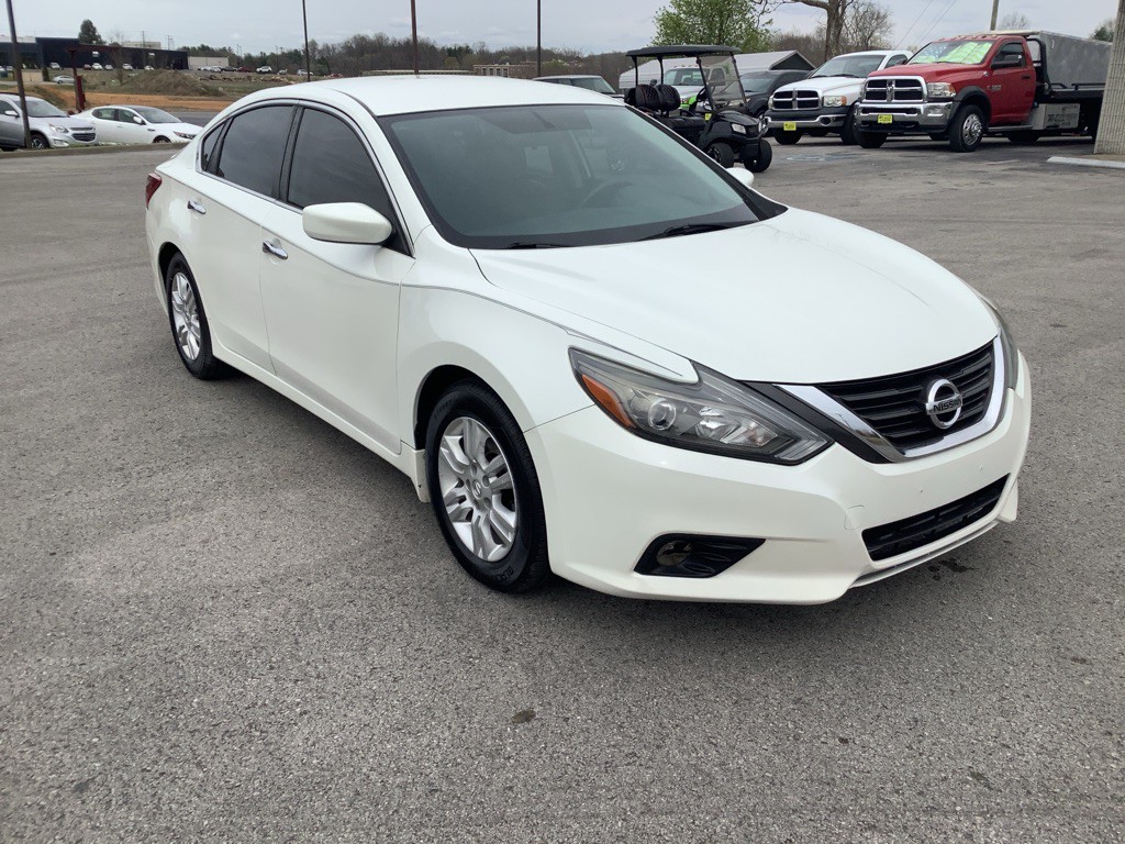 2017 Nissan Altima Image 6