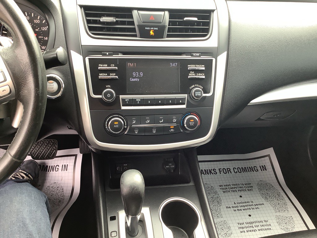 2017 Nissan Altima Image 17