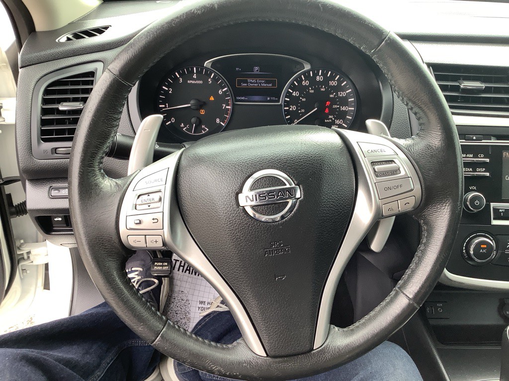 2017 Nissan Altima Image 19