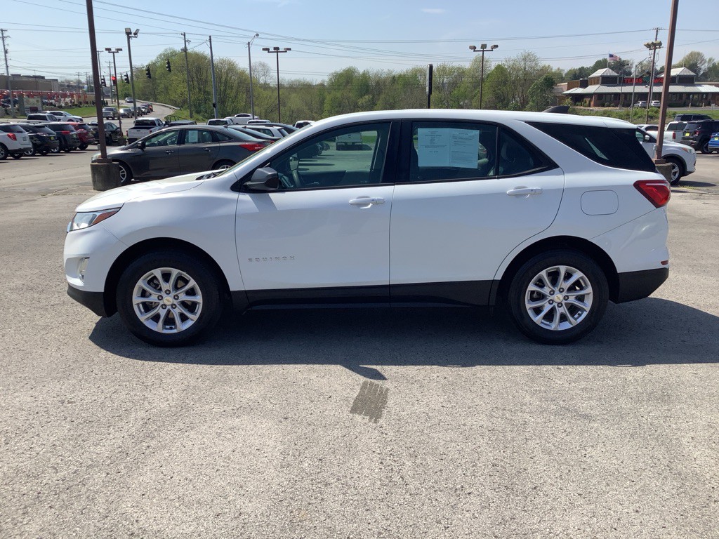 2018 Chevrolet Equinox Image 2