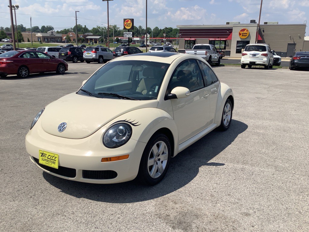 2007 Volkswagen Beetle Image 2