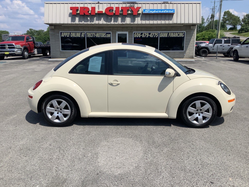 2007 Volkswagen Beetle Image 5