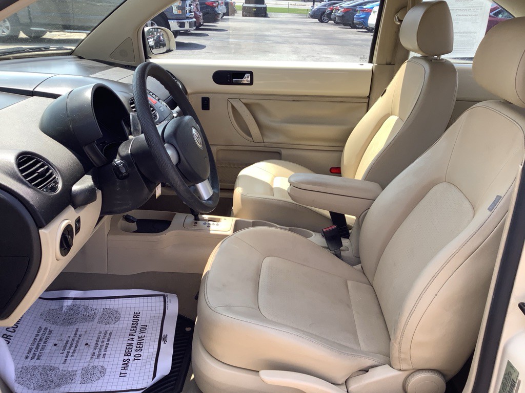 2007 Volkswagen Beetle Image 14