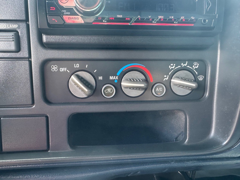 1996 Chevrolet Silverado 1500 Image 15
