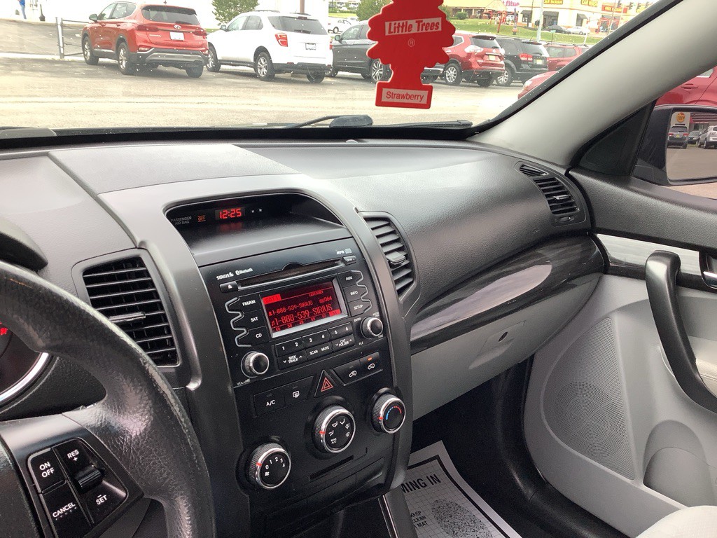 2012 Kia Sorento Image 16