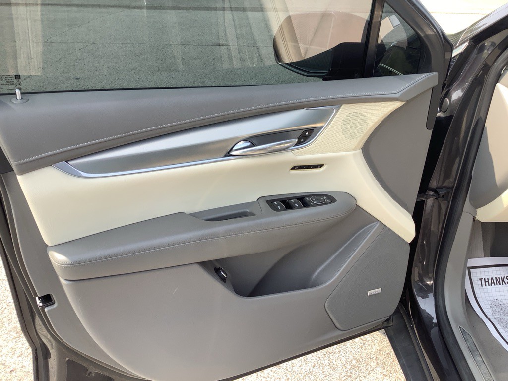 2017 Cadillac XT5 Image 11