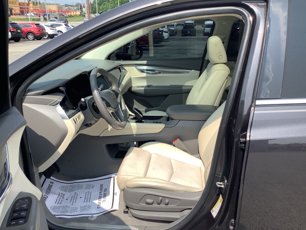 2017 Cadillac XT5 Image 12