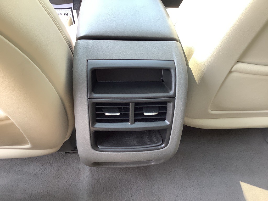 2017 Cadillac XT5 Image 16