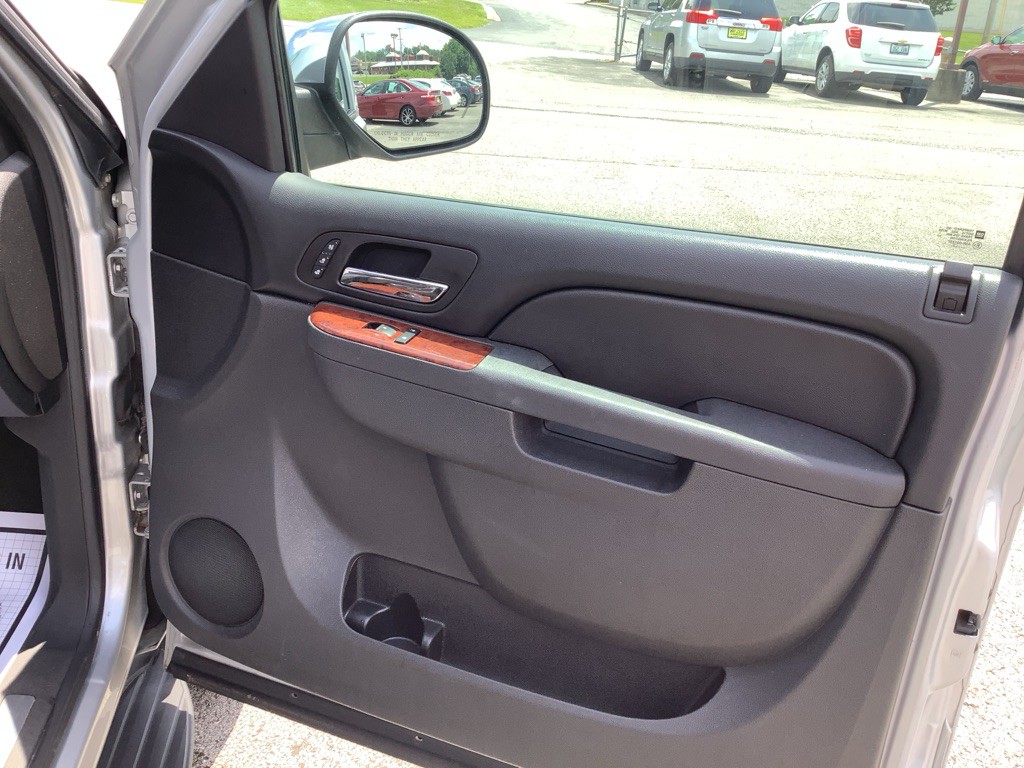 2012 Chevrolet Tahoe Image 13