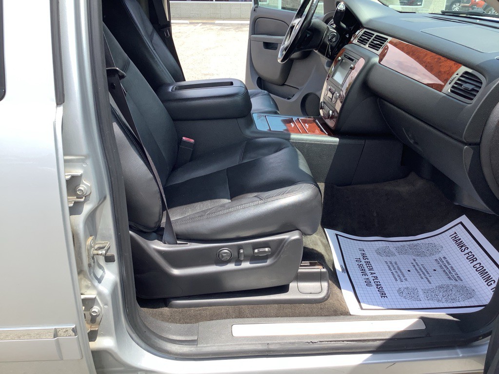 2012 Chevrolet Tahoe Image 14