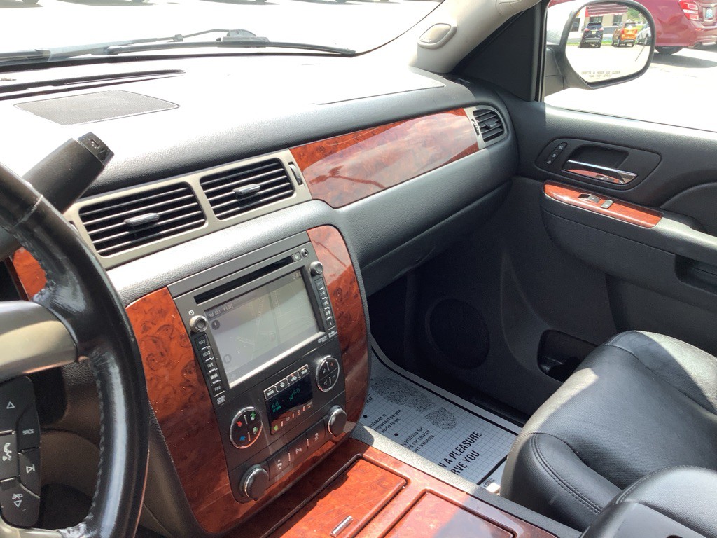 2012 Chevrolet Tahoe Image 19