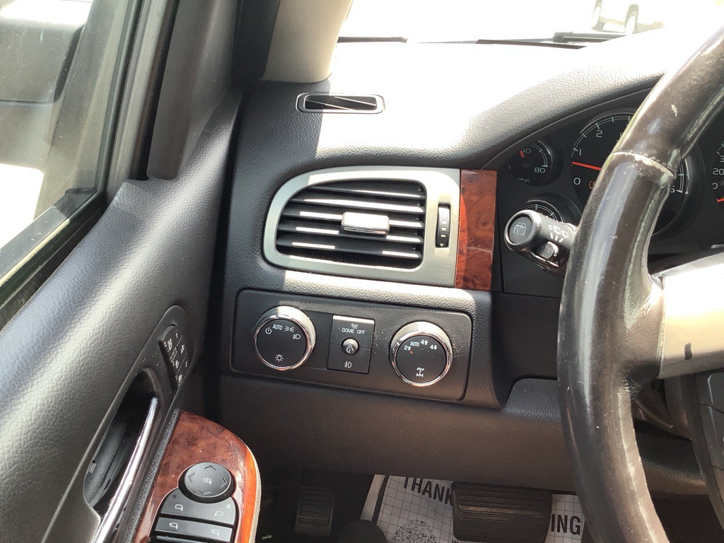 2012 Chevrolet Tahoe Image 23