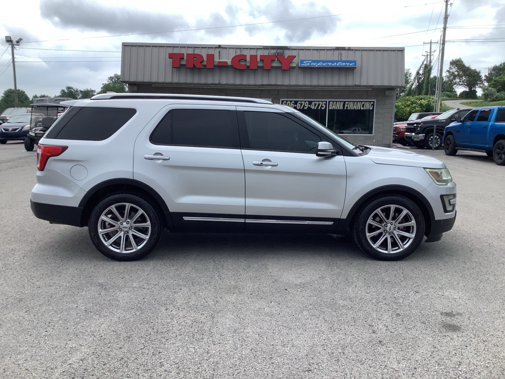 2016 Ford Explorer Image 5