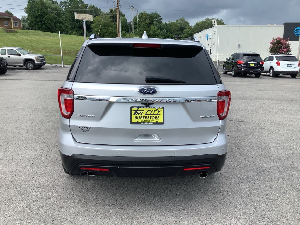 2016 Ford Explorer Image 7