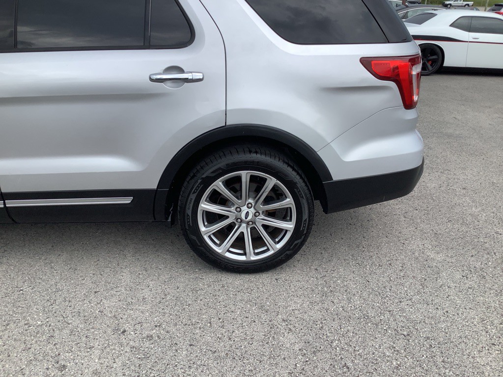 2016 Ford Explorer Image 10