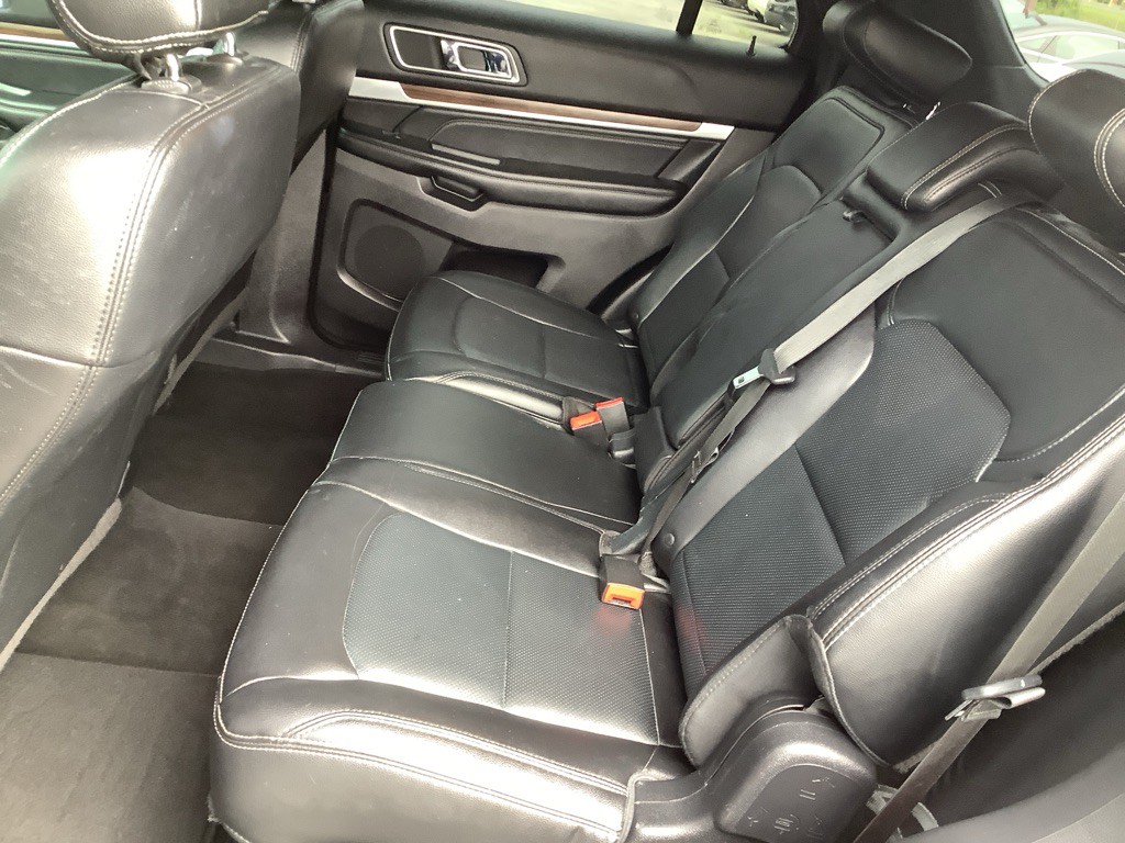 2016 Ford Explorer Image 13