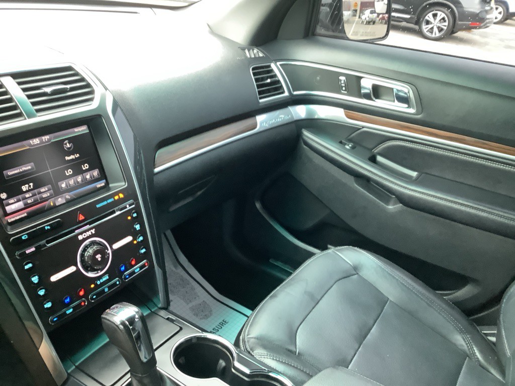 2016 Ford Explorer Image 15