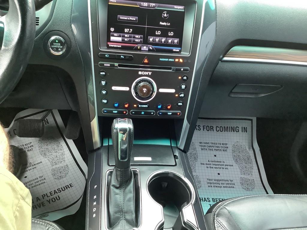 2016 Ford Explorer Image 17