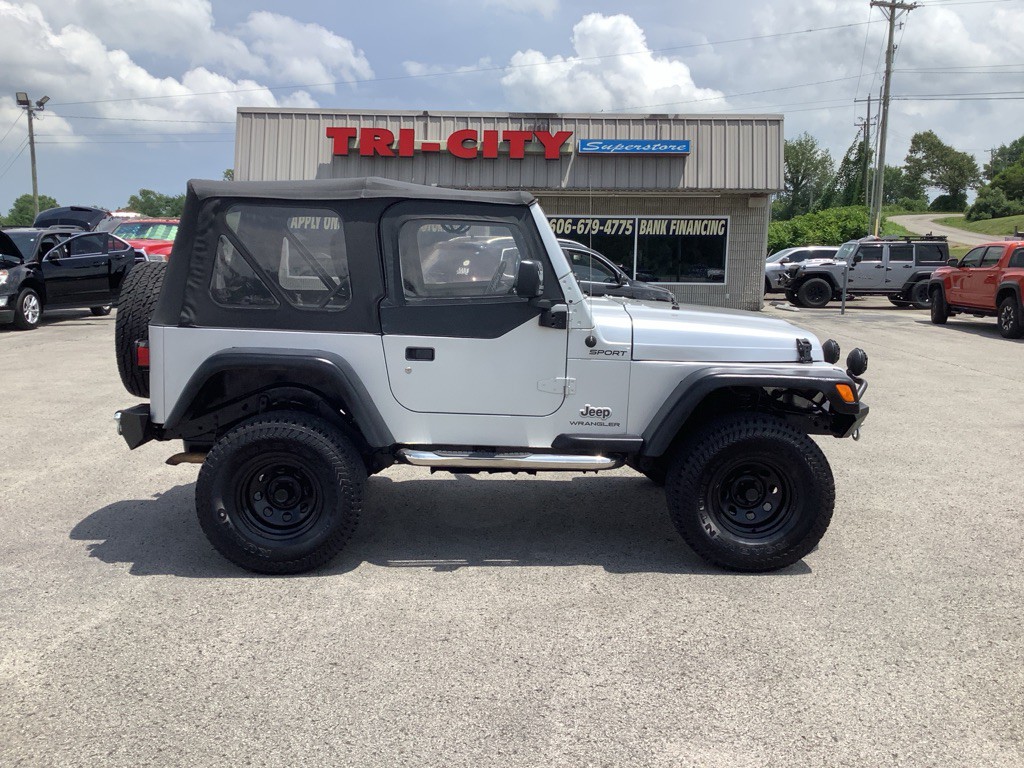 2004 Jeep Wrangler Image 5