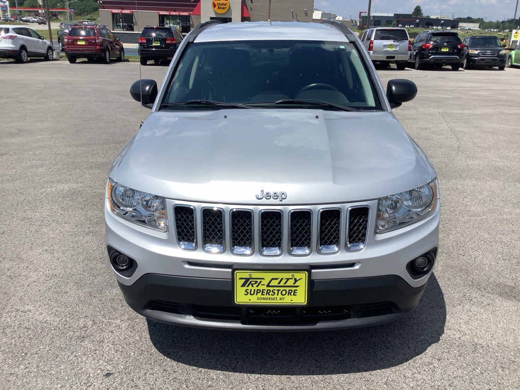 2011 Jeep Compass Image 3