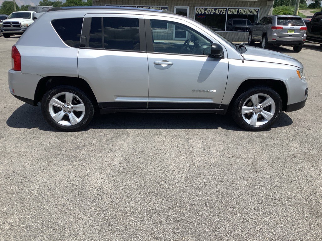 2011 Jeep Compass Image 5
