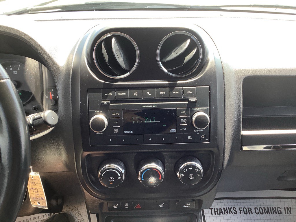 2011 Jeep Compass Image 16