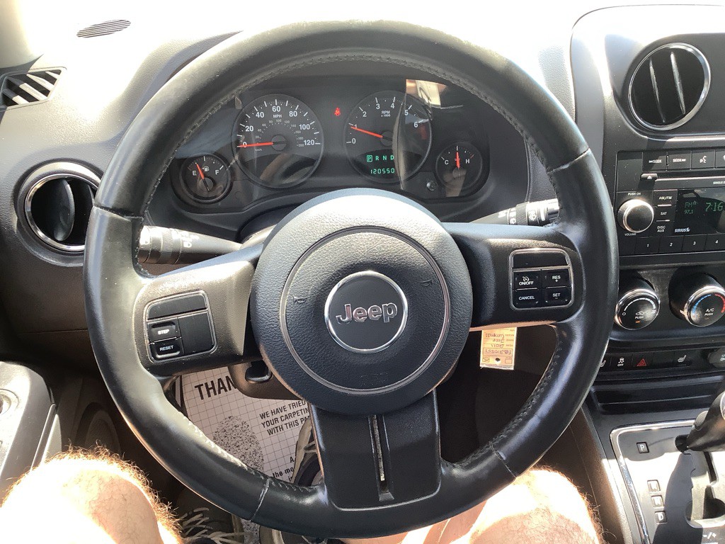 2011 Jeep Compass Image 17