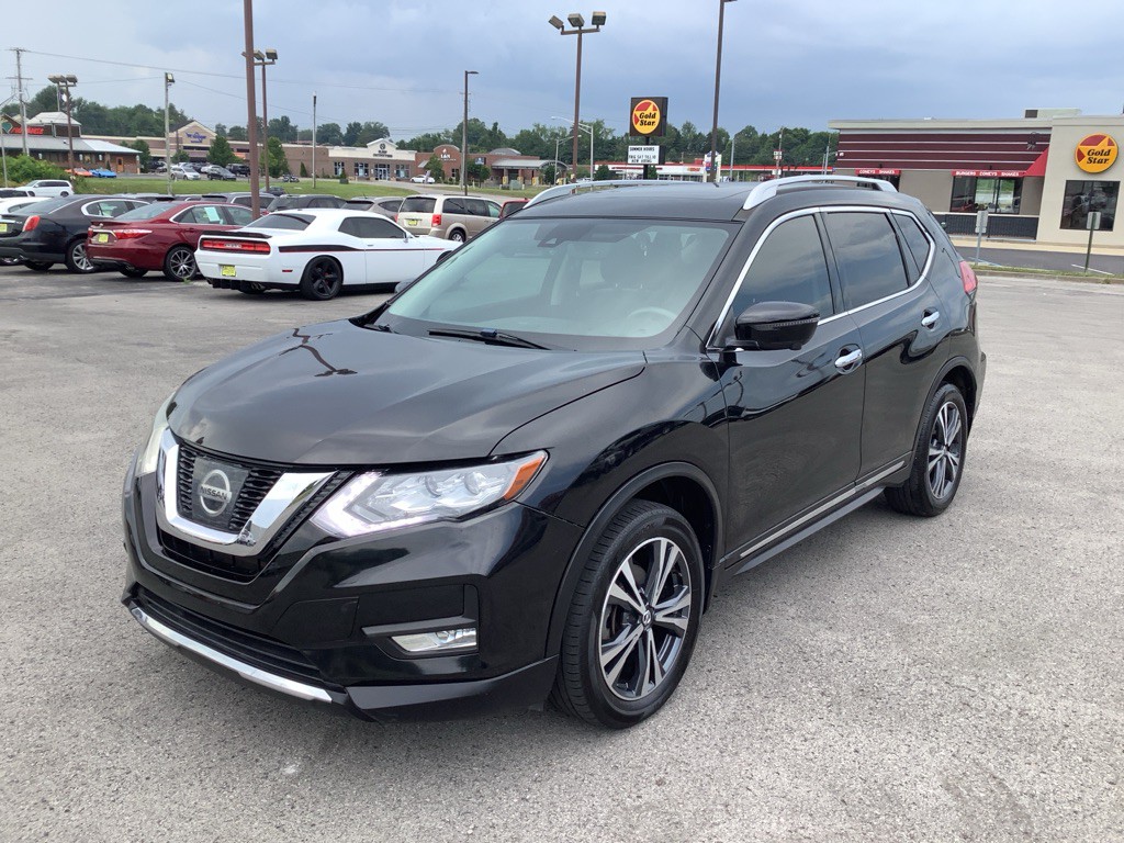 2017 Nissan Rogue Image 2